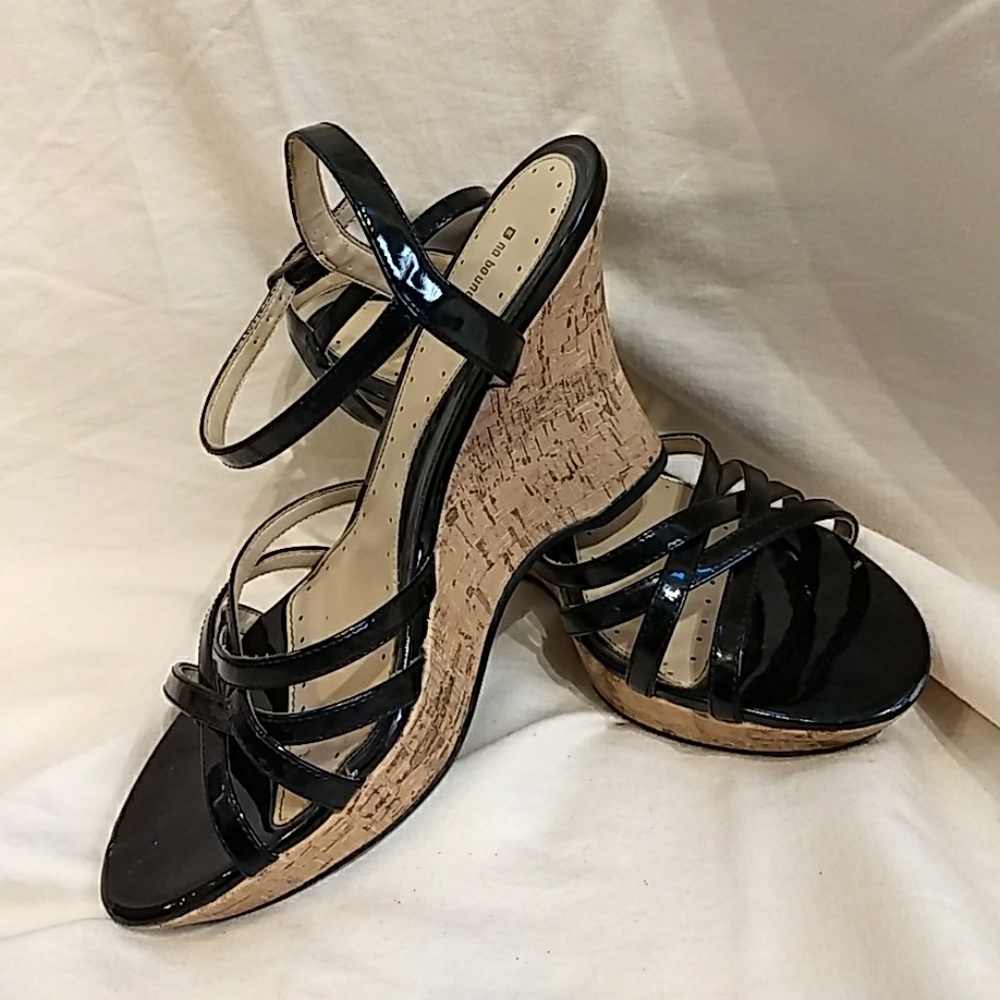 NoBoundaries Black strappy wedges women's size 9.5
